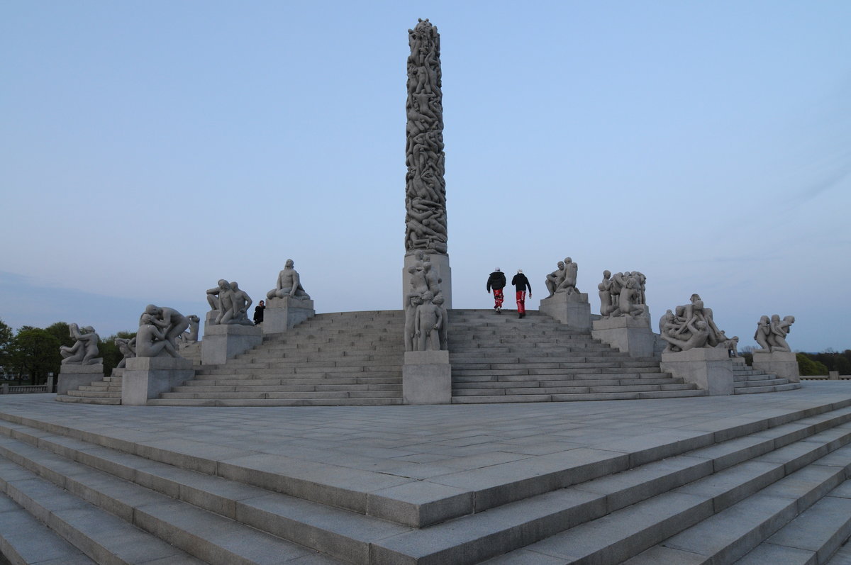 vigeland-monolith-treppen